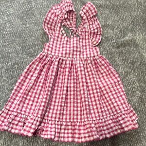 Kelly’s Kids Pink Gingham twirl dress with cross back and flutter sleeves 3-4